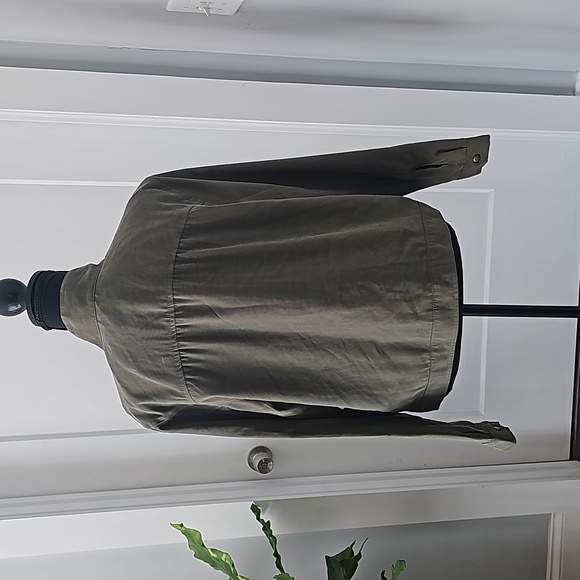 Old Navy lined olive light jacket (1) - Picture 2 of 4